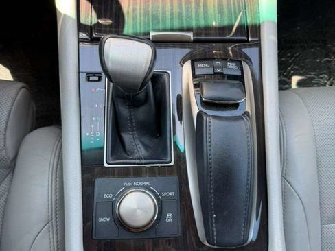 Used 2013 Lexus LS 460 w/ Comfort Pkg RWD image 18