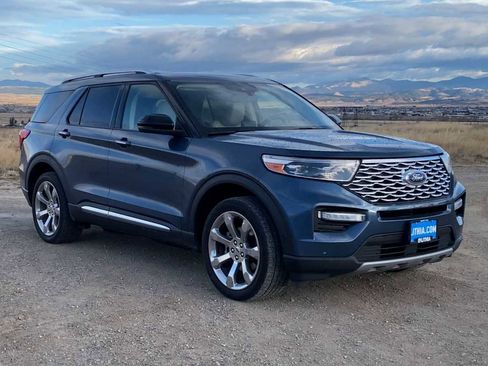 Used 2020 Ford Explorer Platinum w/ Premium Technology Package image 2