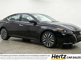 Used 2025 Nissan Altima 2.5 SV video 1