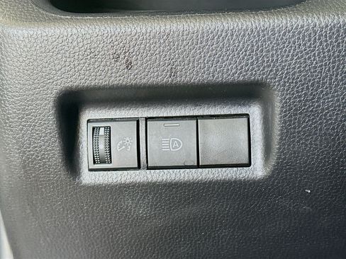 Used 2025 Toyota RAV4 XLE FWD image 17