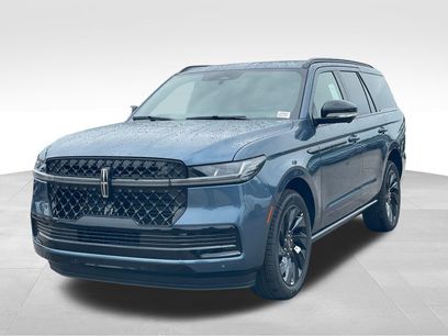 New 2027 Lincoln Navigator Reserve w/ Jet Appearance Package
