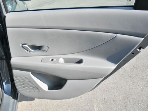 Used 2024 Hyundai Elantra SEL image 39