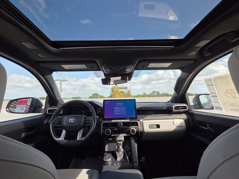 New 2026 Toyota Tacoma Limited AWD/4WD image 4