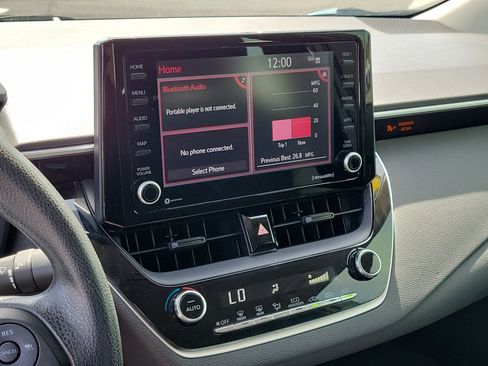 Used 2022 Toyota Corolla LE image 27