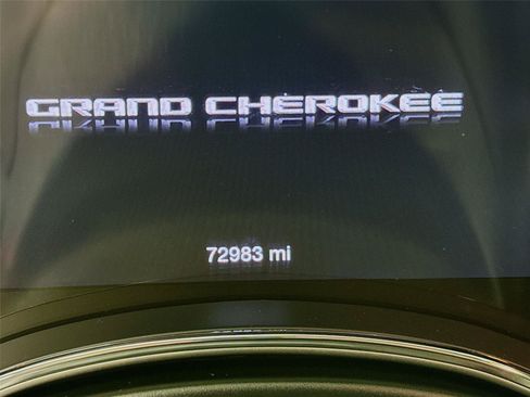 Used 2020 Jeep Grand Cherokee Laredo w/ 18" Wheel & 8.4" Radio Group AWD/4WD image 18