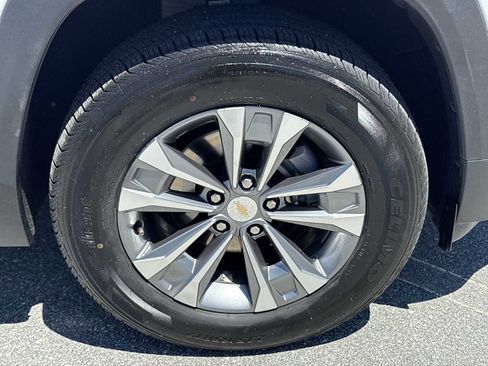 Used 2025 Chevrolet Equinox LT AWD/4WD image 32