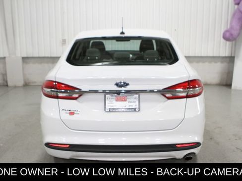 Used 2018 Ford Fusion S FWD image 27