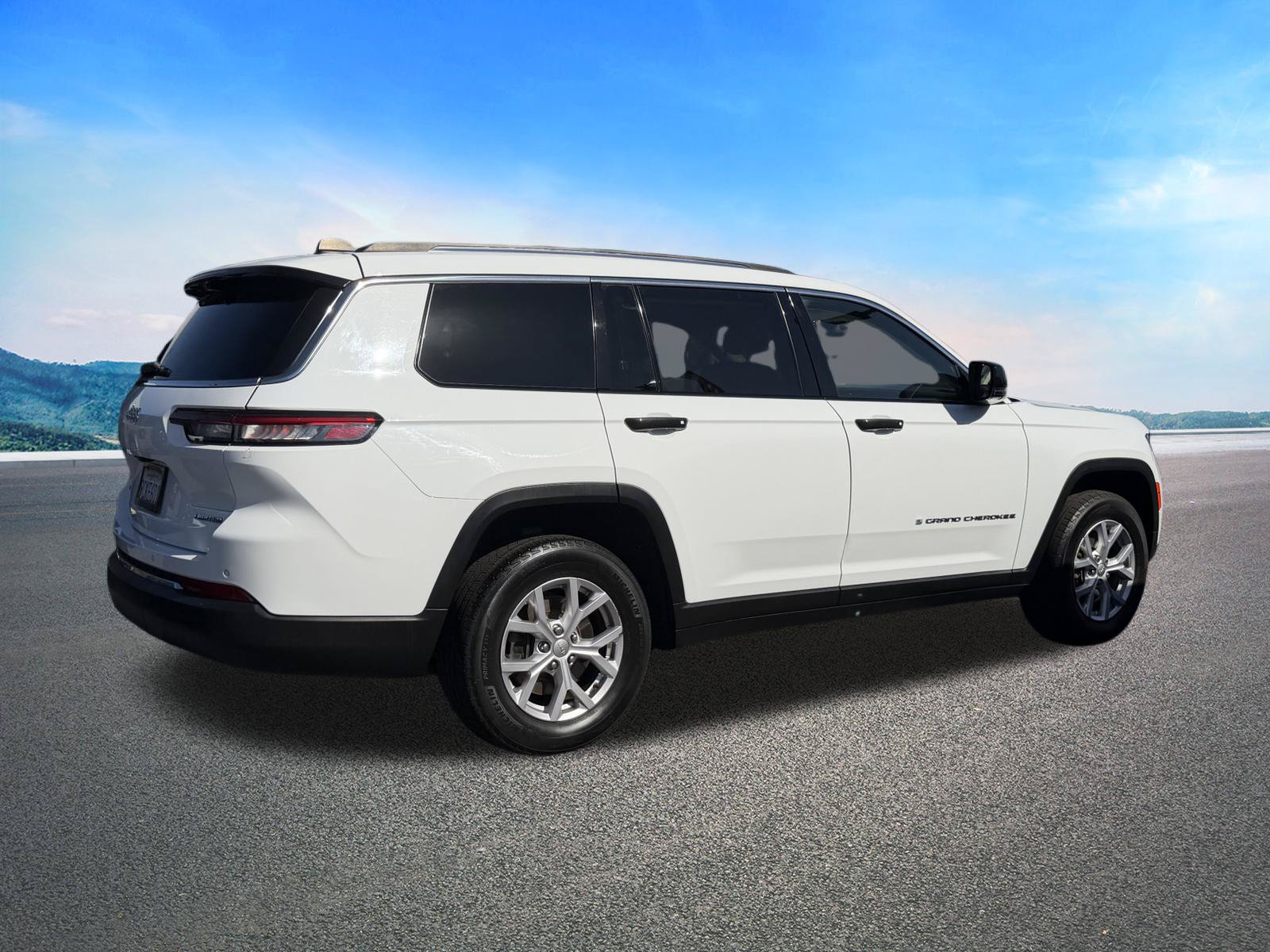 Used 2022 Jeep Grand Cherokee L Limited w/ Luxury Tech Group II RWD image 9