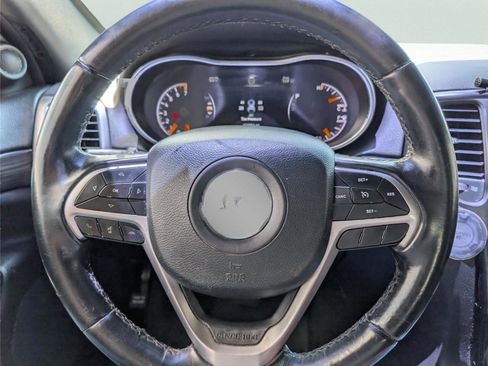 Used 2022 Jeep Grand Cherokee Laredo RWD image 19