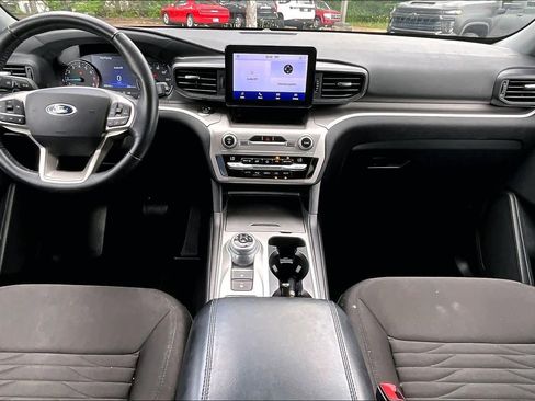 Used 2020 Ford Explorer XLT RWD image 15
