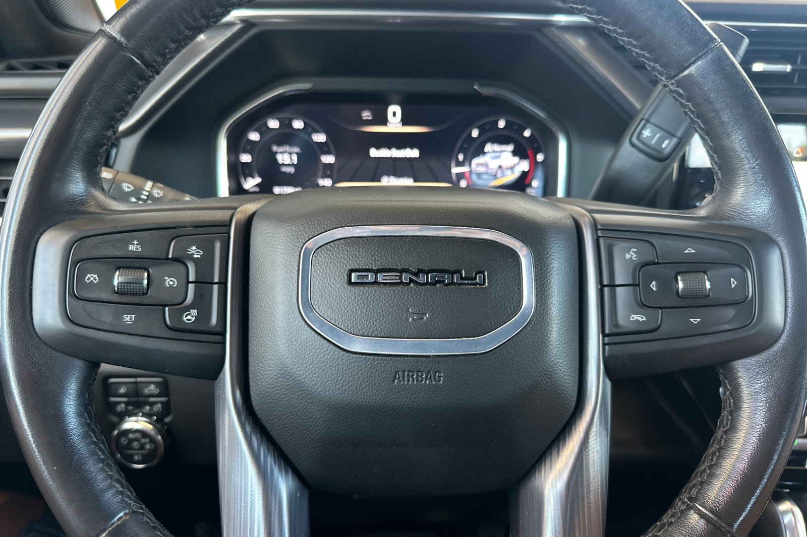 Used 2024 GMC Sierra 2500 Denali Ultimate w/ Max Trailering Package AWD/4WD image 27