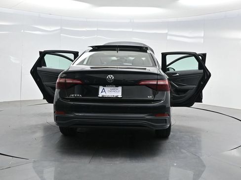 Used 2024 Volkswagen Jetta SE FWD image 47