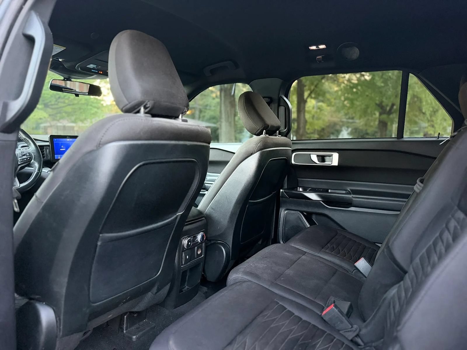 Used 2020 Ford Explorer XLT AWD/4WD image 9