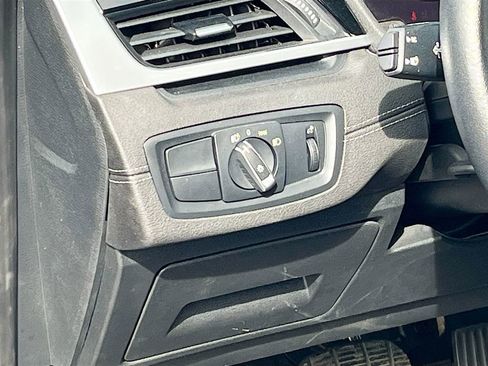 Used 2022 BMW X1 sDrive28i w/ Convenience Package image 10