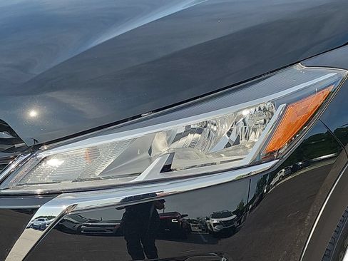 Used 2024 Nissan Kicks S FWD image 30