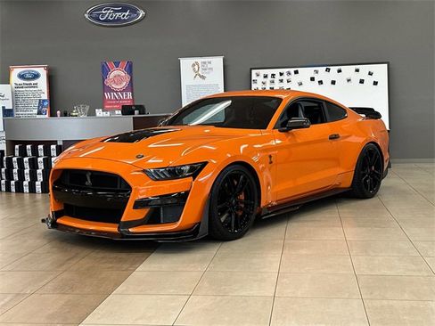Used 2020 Ford Mustang Shelby GT500 w/ Technology Package image 3