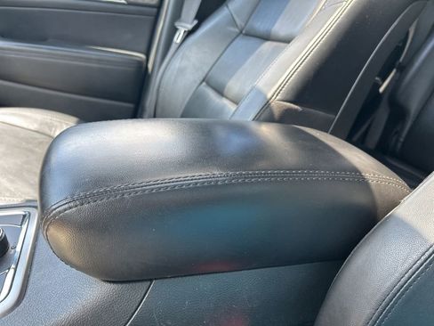 Used 2022 Jeep Grand Cherokee Limited image 31