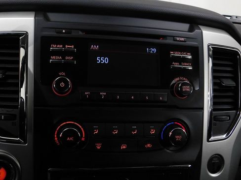 Used 2017 Nissan Titan SV image 55