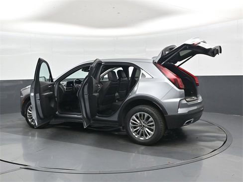 Used 2024 Cadillac XT4 Premium Luxury image 47