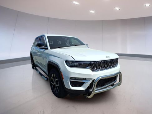Used 2025 Jeep Grand Cherokee Limited AWD/4WD image 1