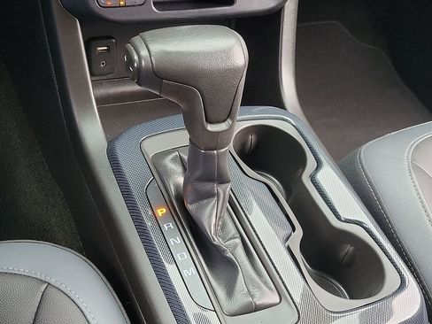 Used 2015 Chevrolet Colorado Z71 AWD/4WD image 19
