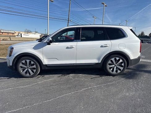 Used 2021 Kia Telluride EX w/ EX Premium Package image 4