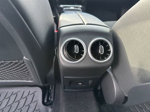 Used 2025 Mercedes-Benz CLA 250 4MATIC image 17