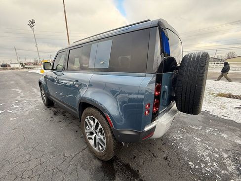Used 2020 Land Rover Defender 110 HSE image 4
