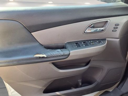 Used 2015 Honda Odyssey Touring Elite image 16