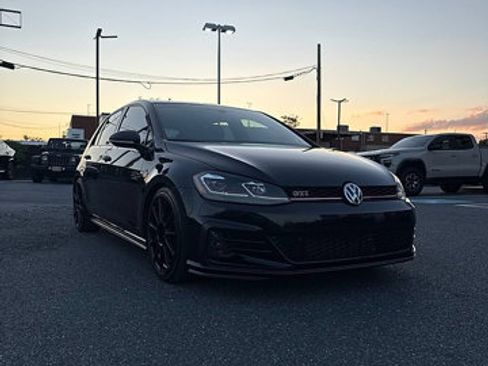 Used 2019 Volkswagen GTI SE FWD image 2