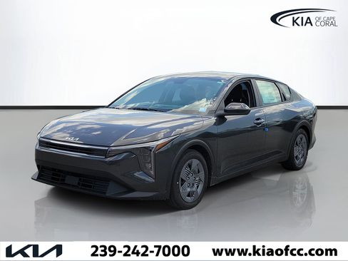 New 2026 Kia K4 FWD image 3