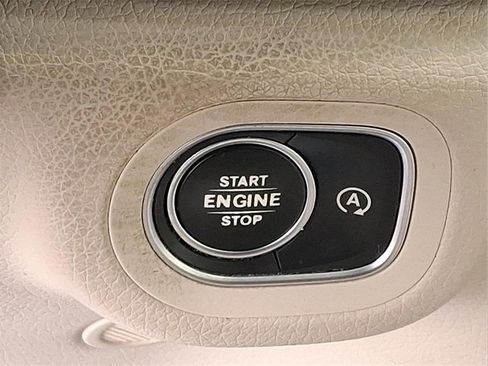 Used 2022 Mercedes-Benz GLS 450 4MATIC image 23
