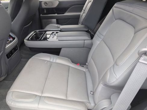 Used 2021 Lincoln Navigator Reserve w/ Luxury Package AWD/4WD image 24