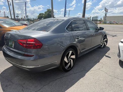 Used 2016 Volkswagen Passat 1.8T S image 4