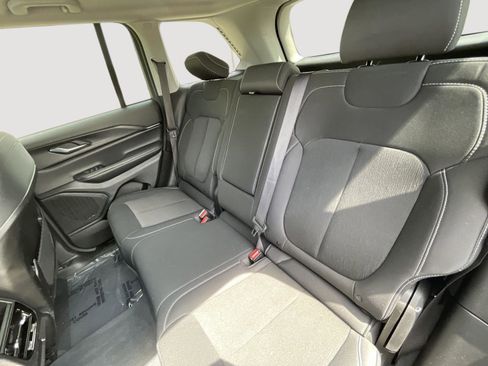 Used 2023 Jeep Grand Cherokee Laredo w/ Luxury Tech Group I AWD/4WD image 24