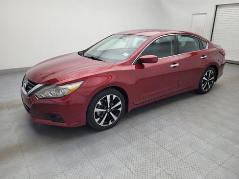 Used 2018 Nissan Altima 2.5 SR image 2