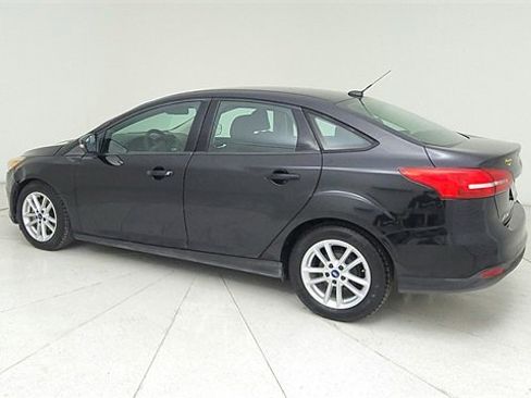 Used 2016 Ford Focus SE image 7