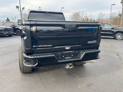 Used 2022 Chevrolet Silverado 2500 High Country w/ Z71 Off-Road Package image 4
