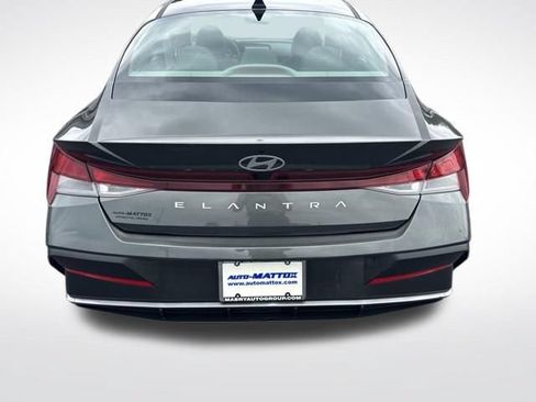 Used 2024 Hyundai Elantra SEL FWD image 4