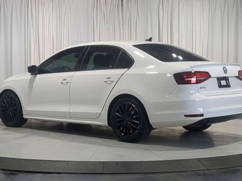 Used 2016 Volkswagen Jetta Sport FWD image 8