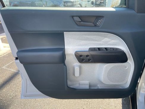 New 2025 Ford Maverick XLT w/ XLT Luxury Package image 18