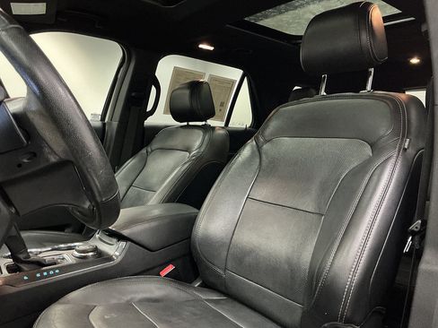 Used 2017 Ford Explorer Limited AWD/4WD image 9