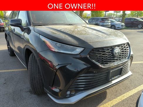 Used 2023 Toyota Highlander XSE image 3