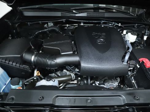 Certified 2023 Toyota Tacoma Limited AWD/4WD image 35