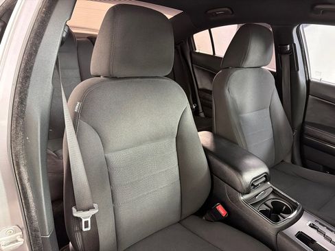Used 2013 Dodge Charger SE w/ Connectivity Group image 21
