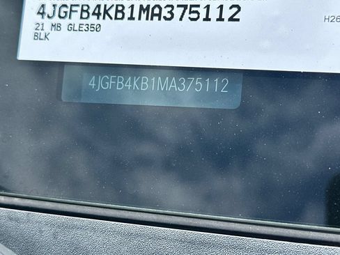Used 2021 Mercedes-Benz GLE 350 4MATIC image 3