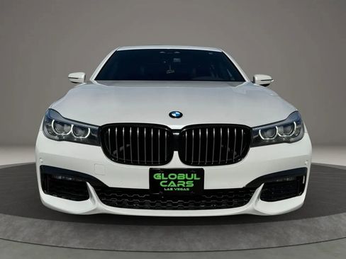 Used 2018 BMW 740i image 2