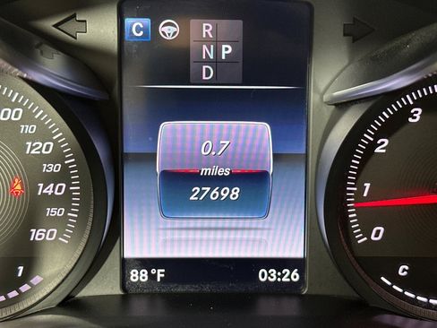 Used 2019 Mercedes-Benz GLC 300 image 24