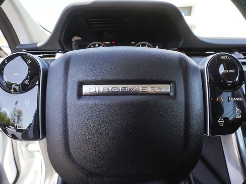 Used 2020 Land Rover Discovery Sport SE AWD/4WD image 16