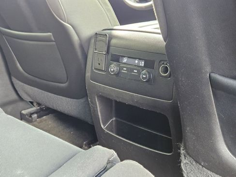 Certified 2015 GMC Yukon SLE w/ Convenience Package RWD image 23